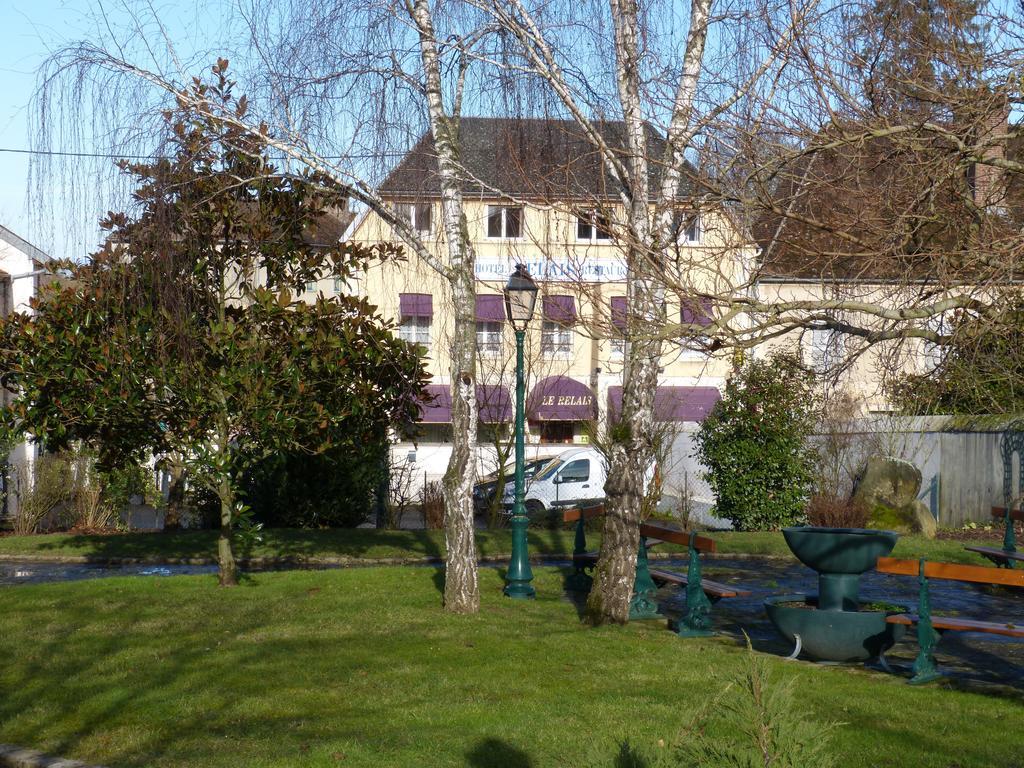 Hotel Restaurant "Le Relais" Куртоне Стая снимка