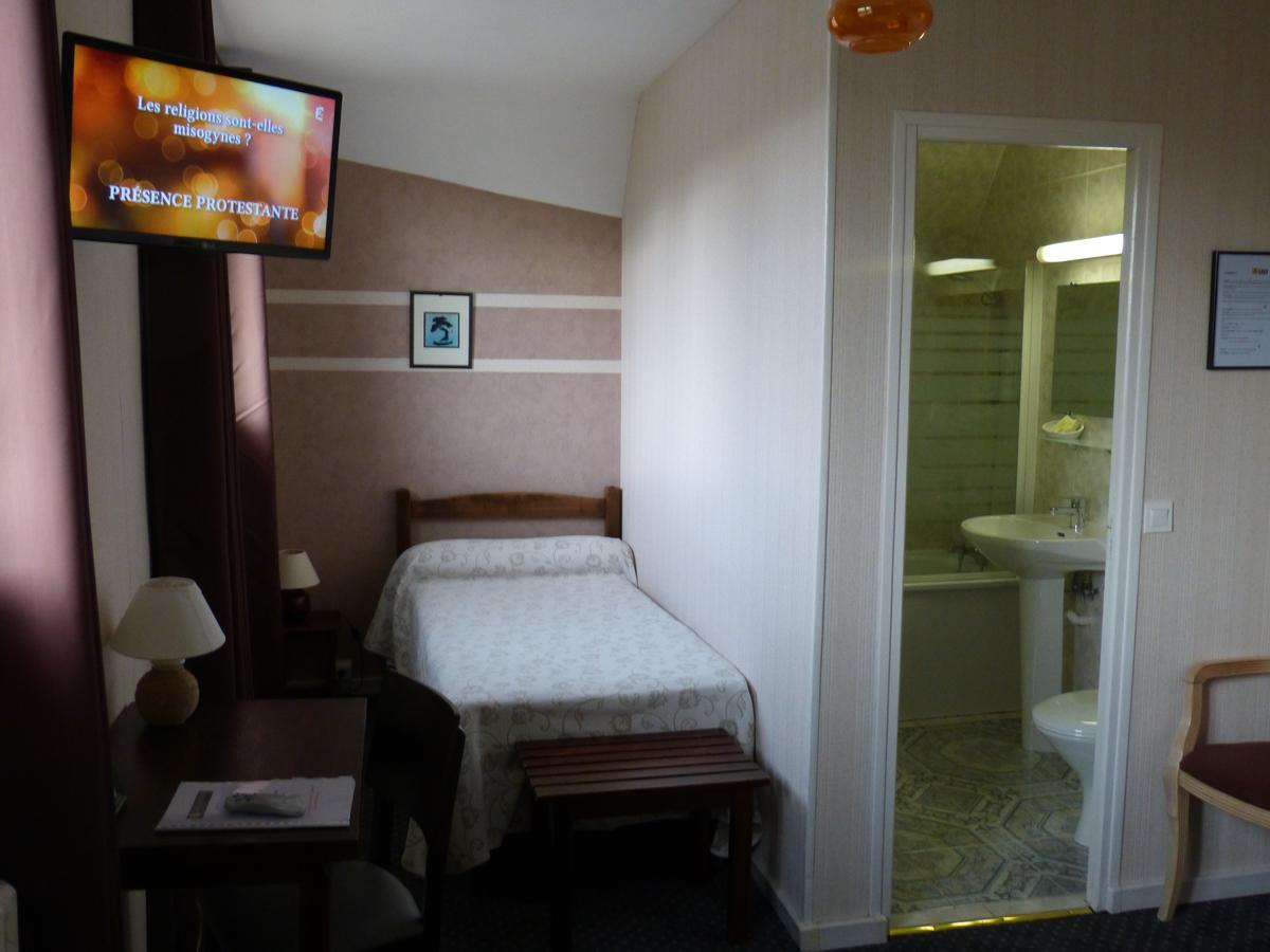 Hotel Restaurant "Le Relais" Куртоне Екстериор снимка